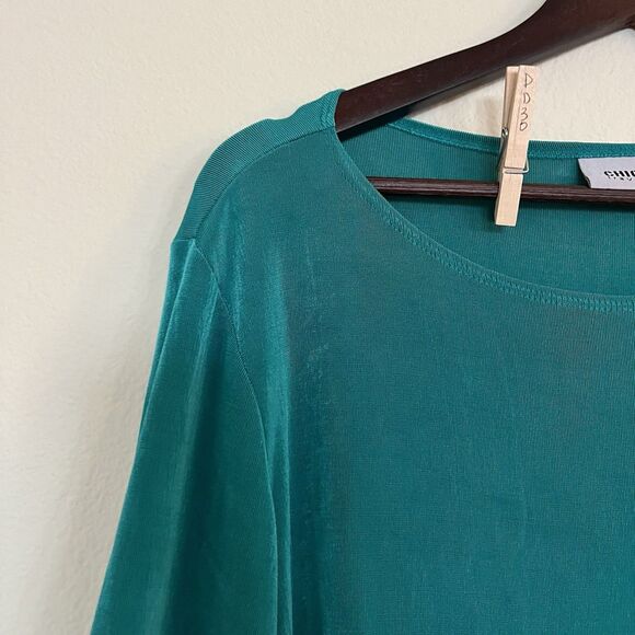 Green top - Picture 6 of 9